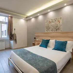 ** Bed & Breakfast Drago D'oro - Accross From Metro Vittorio Emanuele Italy