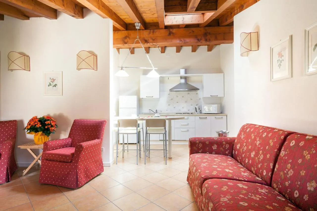Residence Villa Antica Torre San Felice del Benaco 3*,  Italy