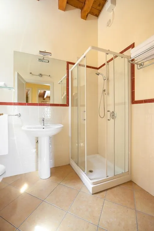 Residence Villa Antica Torre San Felice del Benaco Aparthotel